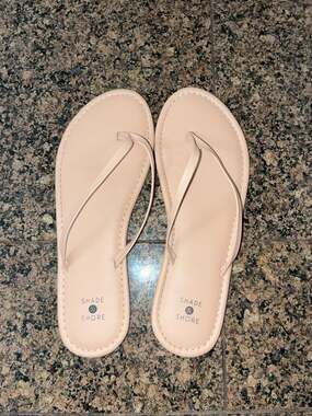 Shade & Shore Women's Flip Flop Sandals Nude Size 8